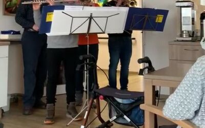 Weihnachtslieder erklingen im Pflegeheim Recenia in Hartmannsdorf